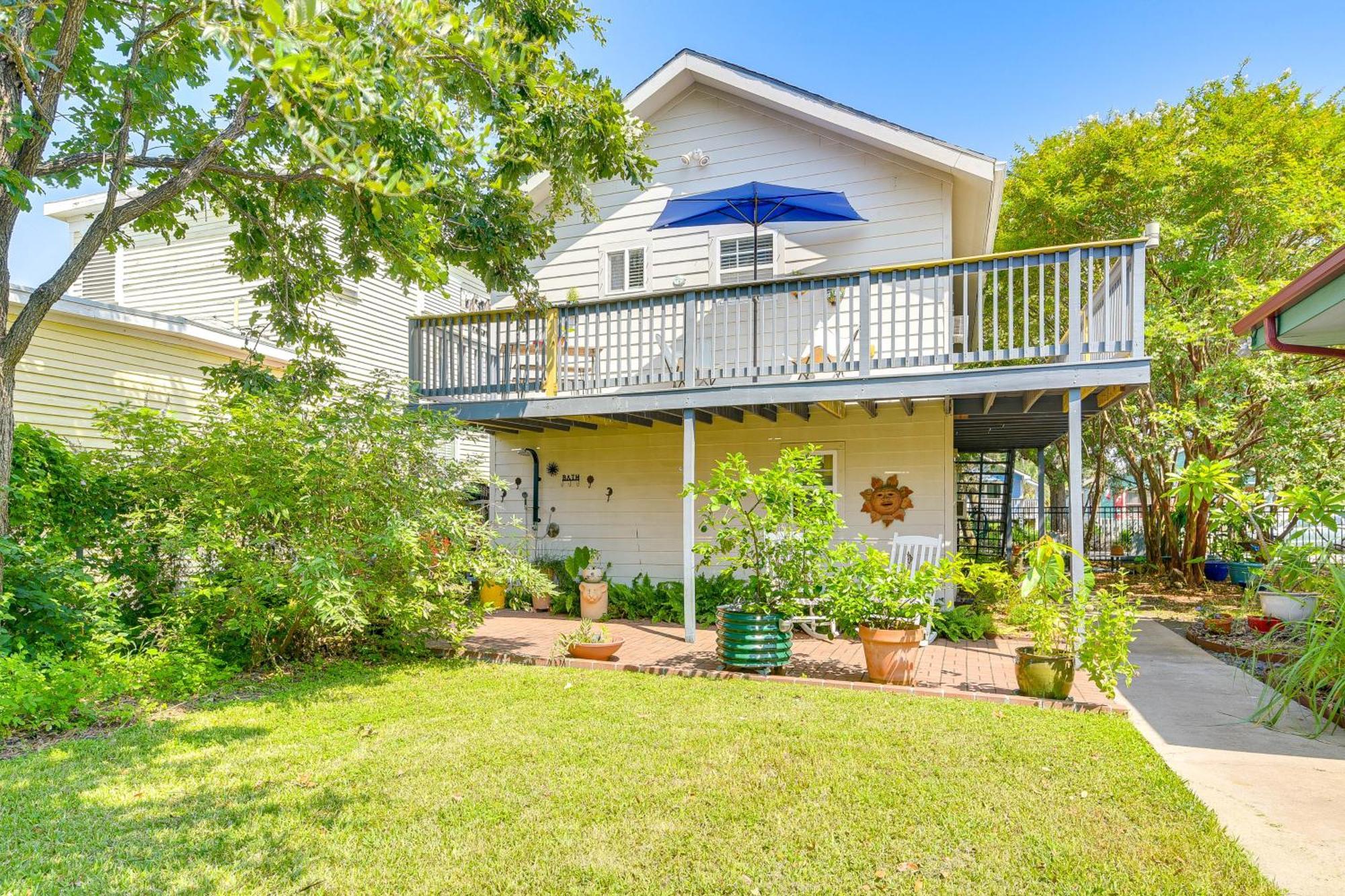 Cozy Galveston Apartment With Private Beach Pass! Exterior foto